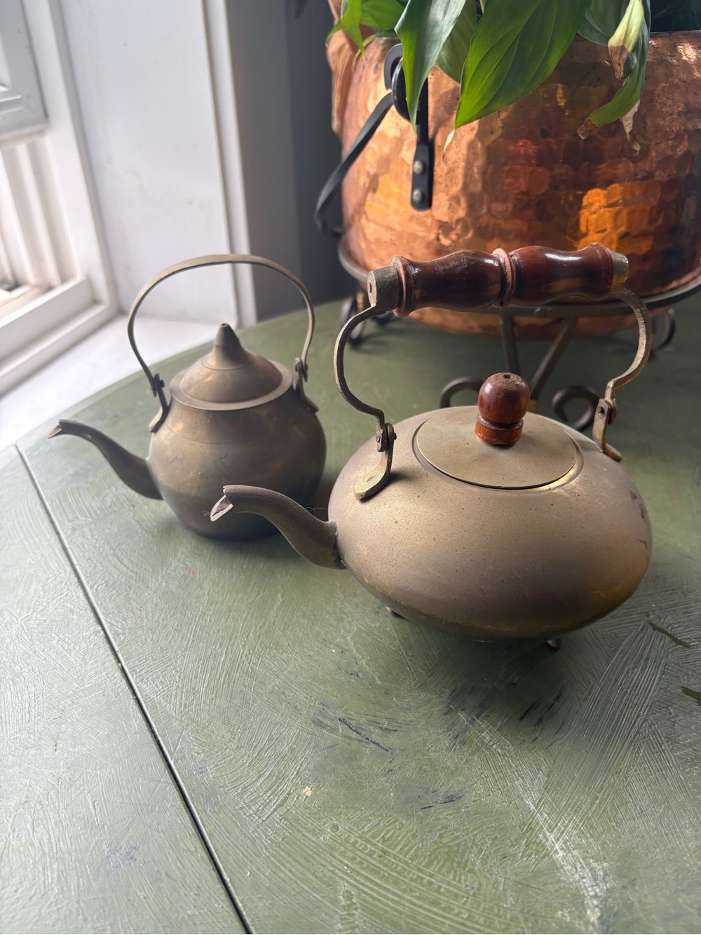 Brass-Tone Vintage Style Teapot with Wooden Handle